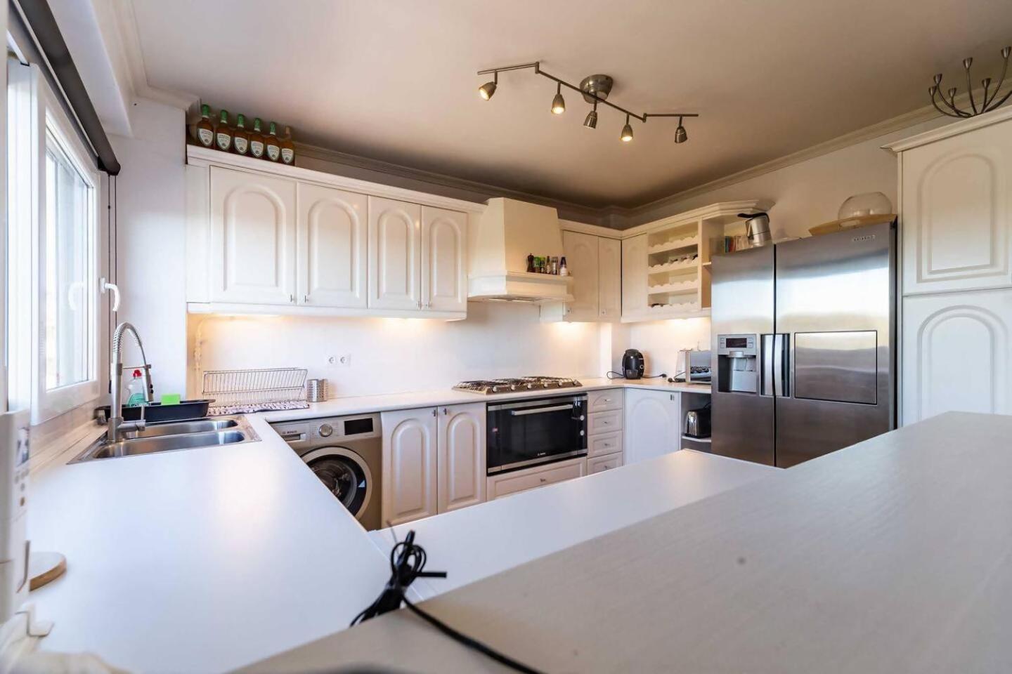 Cyv 3 Bedrooms, Rooftop Terrace Magnificent Views *